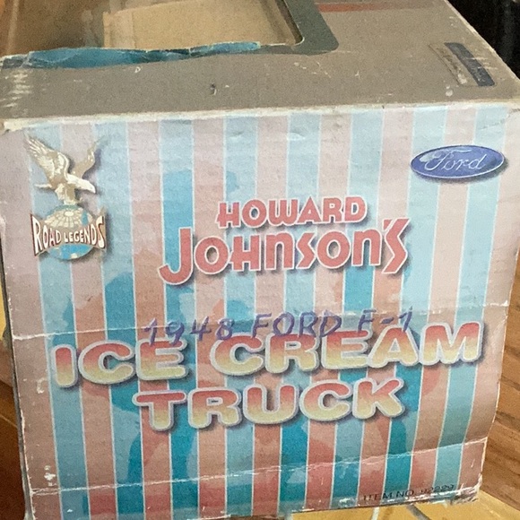 π¨ Deadstock 1948 Ford F1 ICE CREAM TRUCK Howard Johnsonβs NIB - Picture 4 of 16